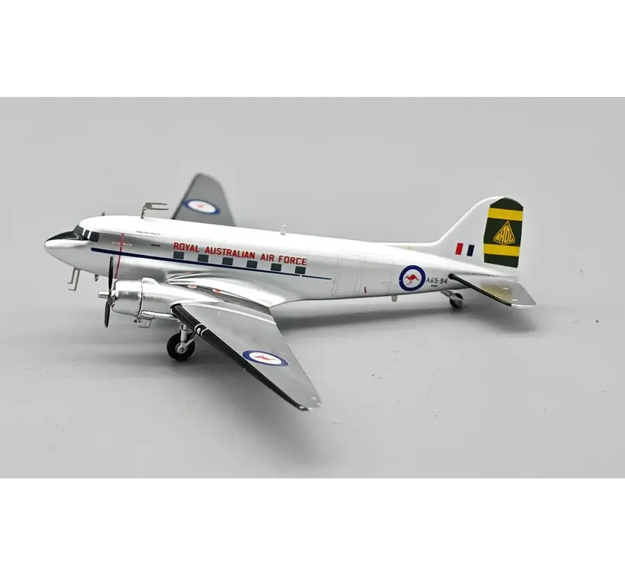 C47B Skytrain (DC3) Historical Aircraft Restoration Society RAAF livery VH-EAF 1:200  *New Arrival
