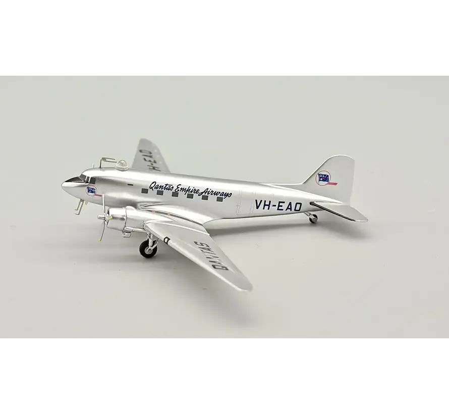 DC3 QANTAS EMPIRE AIRWAYS bare metal VH-EAO 1:200 polished *New Arrival
