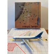 Aeroclassics B767-200 El Al 4X-EAC w/Stair truck 1:400**Collection sale**