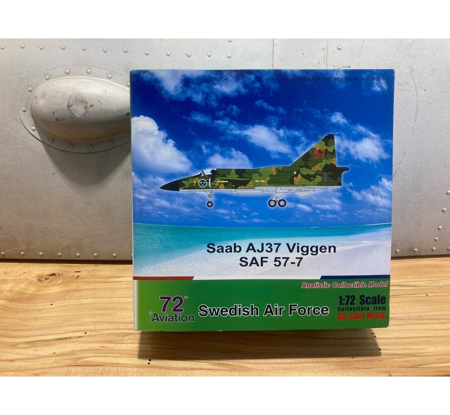 AV72 SAAB AJ37 Viggen SAF 57-7 'Red 57' 1:72**Collection sale**