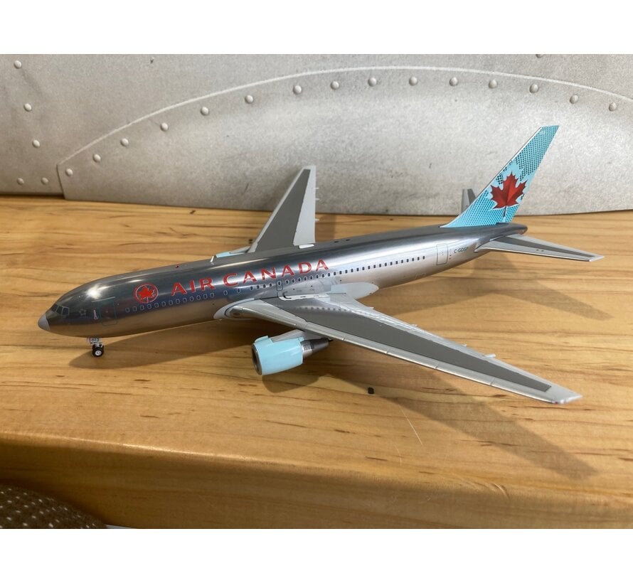 B767-200 Air Canada bare metal C-GDSP 1:200**Collection sale**