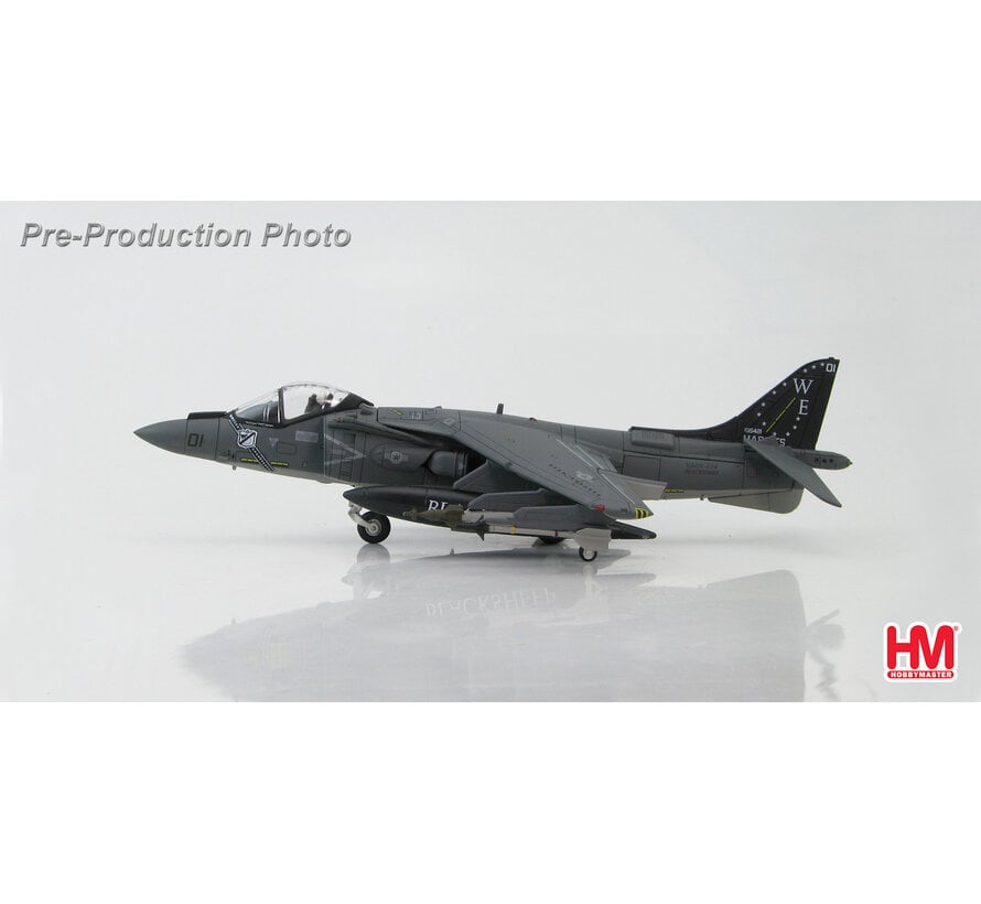 AV-8B Harrier II Plus VMA-214 MCAS Yuma March 2010 1:72**Collection sale**