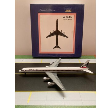 Gemini Jets DC8-61 Delta N1306L 'Widget' 1:250**Collection sale**TAKE NOTE-1:250 SCALE!