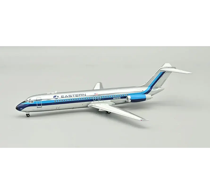 DC9-31 Eastern Air Lines silver hockey stick livery N8980E 1:200 *New Arrival