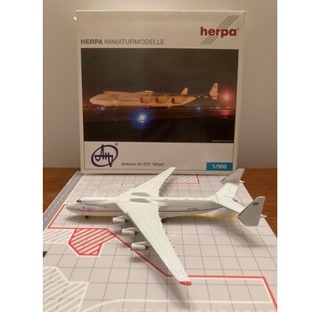 Herpa AN225 'Mriya' Antonov Airlines UR-82060 1:500**Collection sale**USED