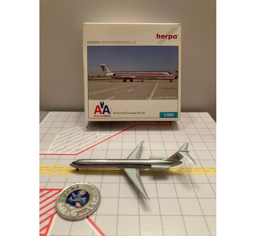MD82 American N214AA [polished] 1:500**Collection sale**