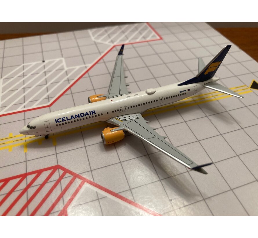 Aeroclassics B737-9 MAX 9 Icelandair TF-ICA 'Hvítserkur' 1:400**Collection sale**