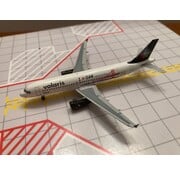 Aeroclassics A320 Volaris Oakland Sara XA-VOM 1:400 **Collection sale**