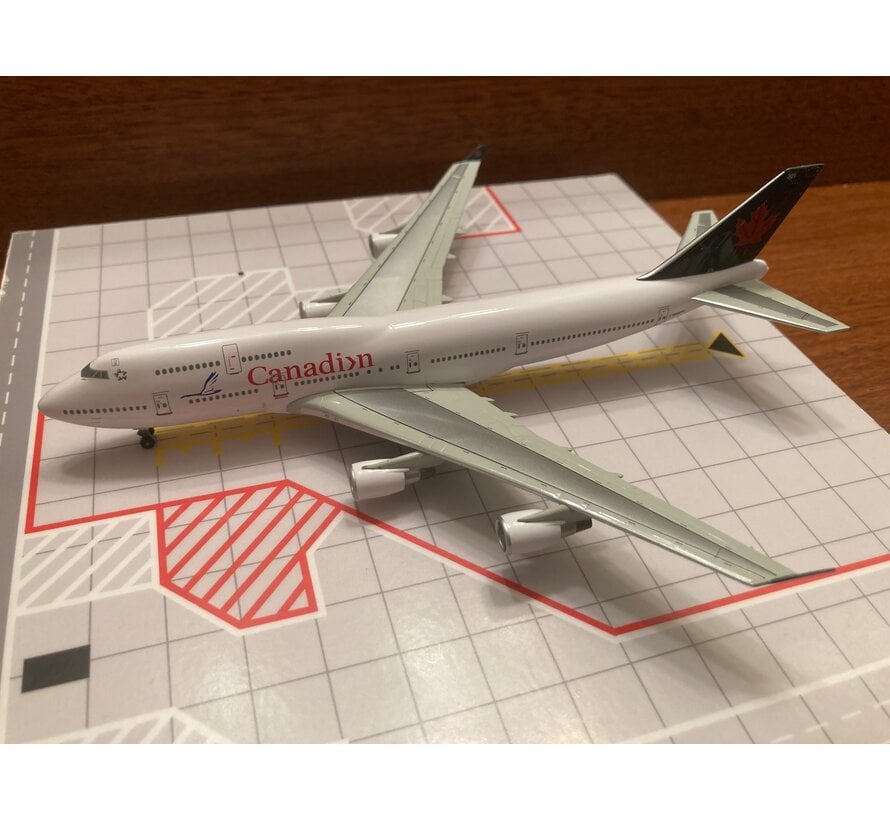 B747-400/B767-300 Canadian/Air Canada Green Tail 1:400 2-pack**Collection sale**