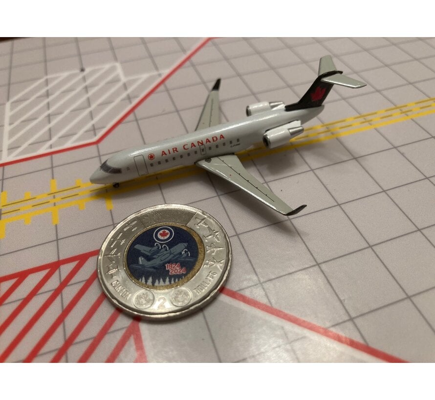 CRJ100ER Air Canada C-FVKM 1:400**Collection sale**CUSTOM MODEL