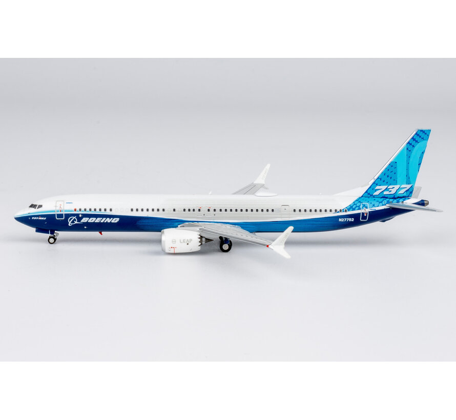B737-10 MAX Boeing House livery N27752 1:400 +New Arrival+