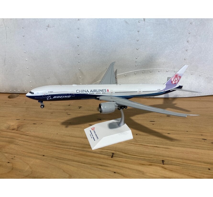 B777-300ER China Airlines Dreamliner livery B-18007 flaps down 1:200**Collection sale**