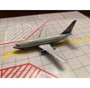 Aeroclassics B737-200 Canadian C-GCPU 1:400**Collection sale**CRACKS IN PAINT