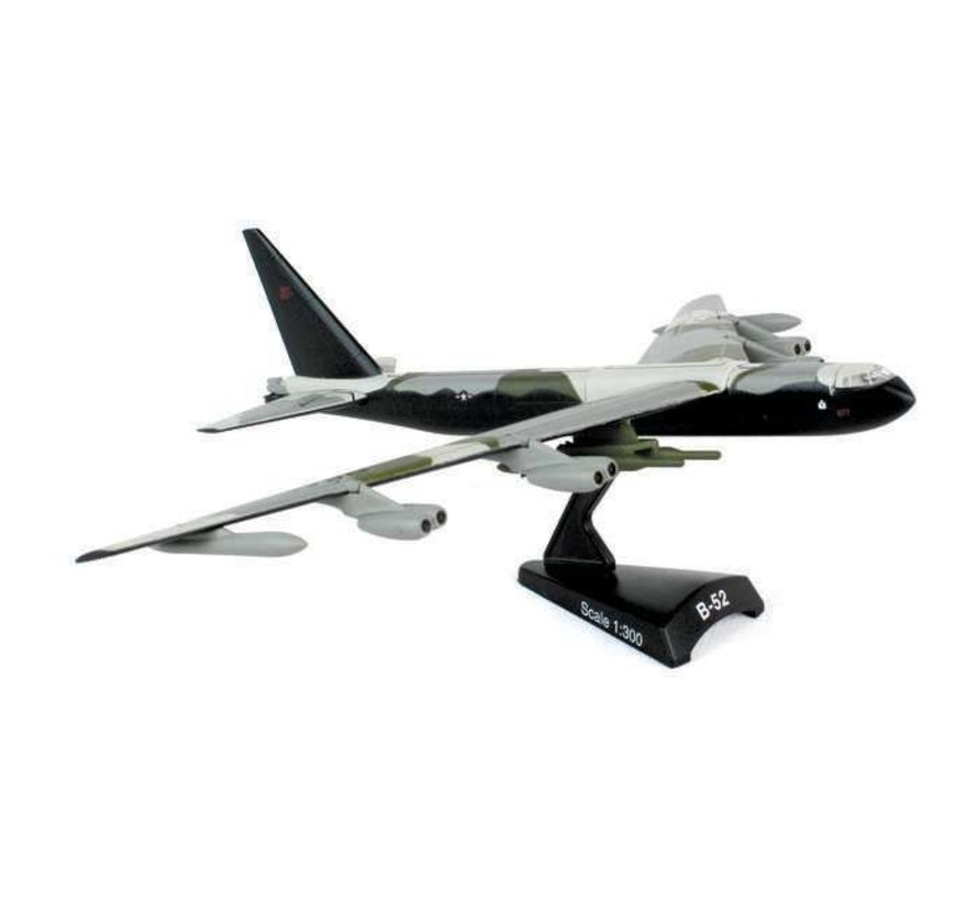 B52D Stratofortress USAF Black Tail Vietnam 1:300 with stand