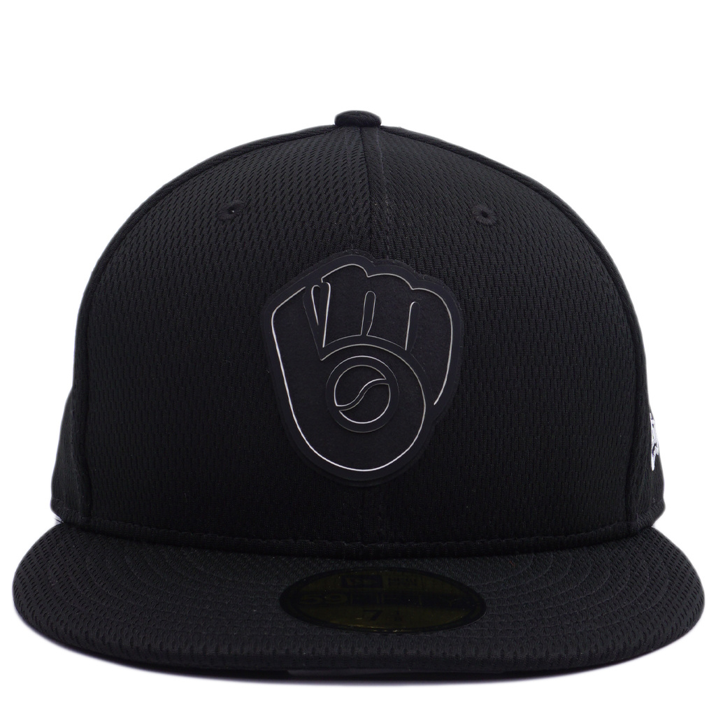 fitted cap black