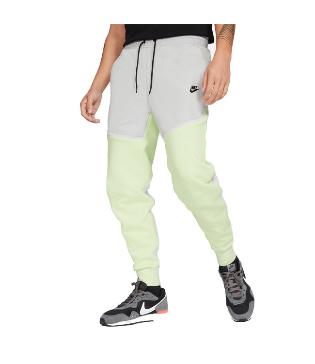 nike premium joggers