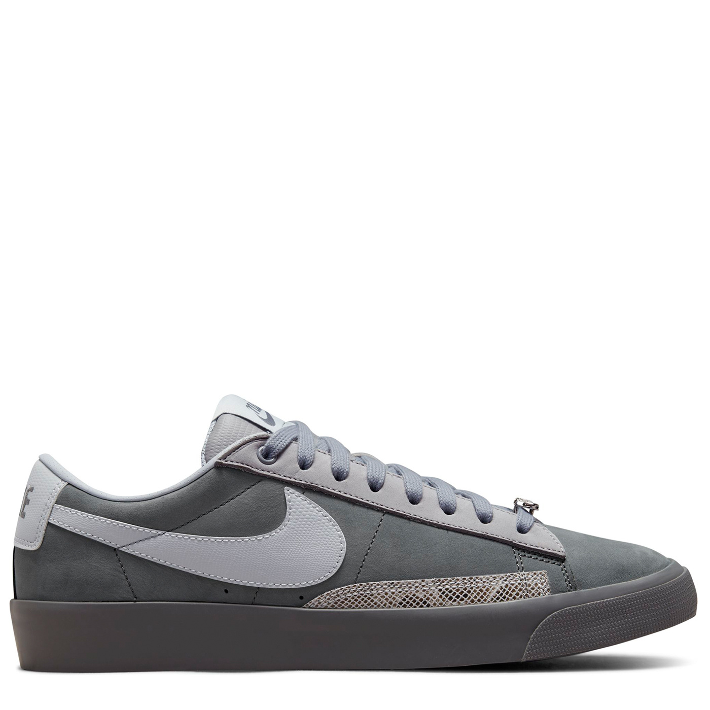 nike sb zoom blazer low qs