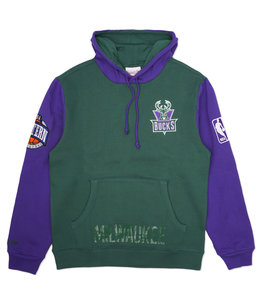 MITCHELL AND NESS BUCKS HARDWOOD CLASSICS NIGHT PULLOVER HOODIE