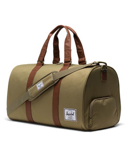 Herschel Supply Outfitter Travel Duffel Bag - Woodland Camo :: Maxton Men