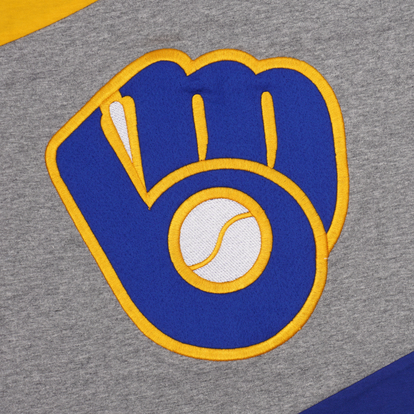 Color Blocked S/S Tee Milwaukee Brewers - Shop Mitchell & Ness