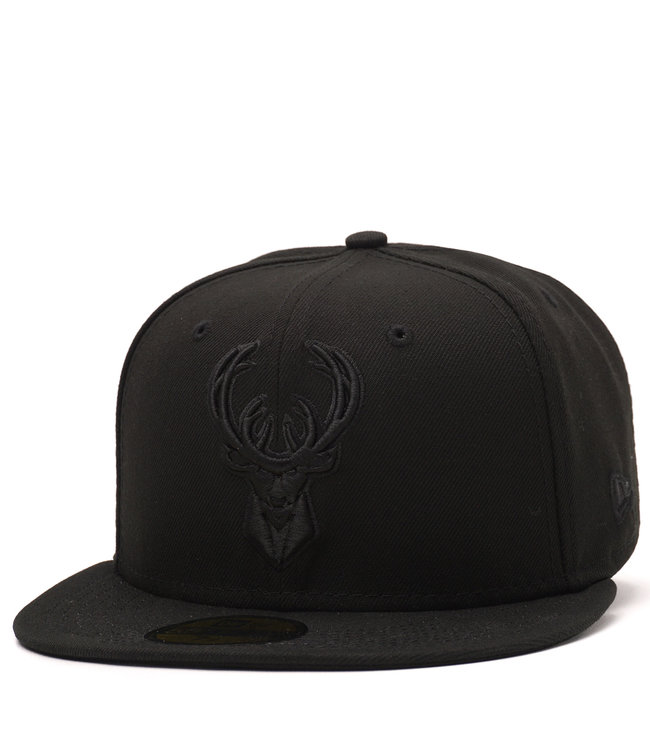 NEW ERA Bucks Black on Black 59Fifty Fitted Hat