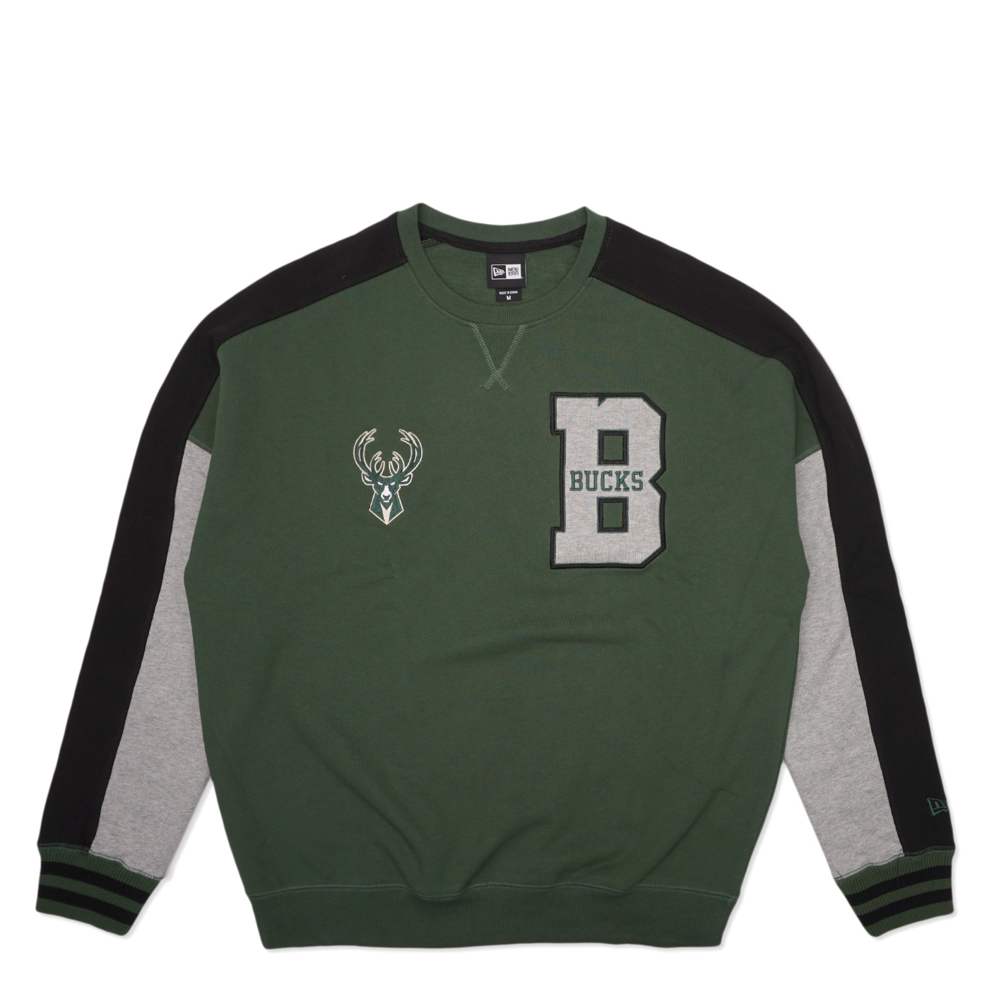 New Era French Terry M Ball Green Milwaukee Bucks Crewneck Sweatshirt / Small