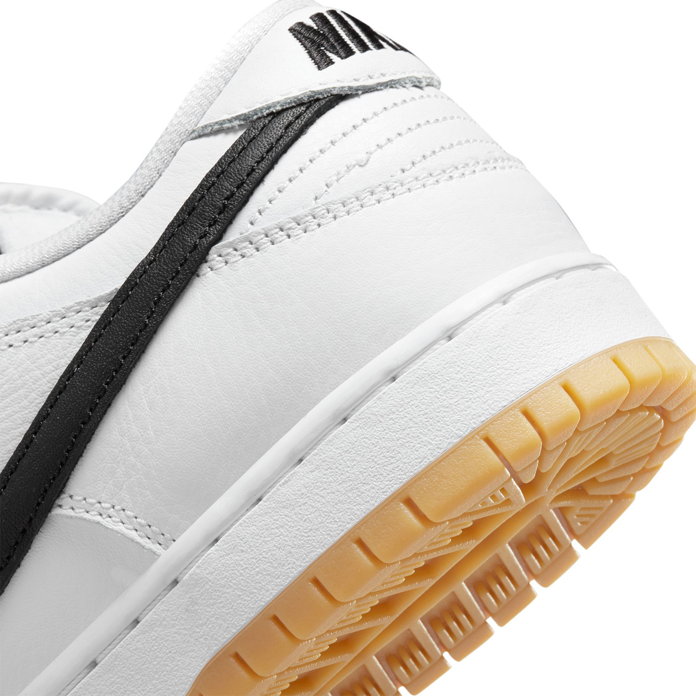 Nike SB Dunk Low Pro Shoes - Black / White - Black - Gum Light Brown