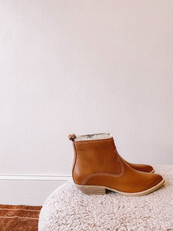 dolce vita unity booties