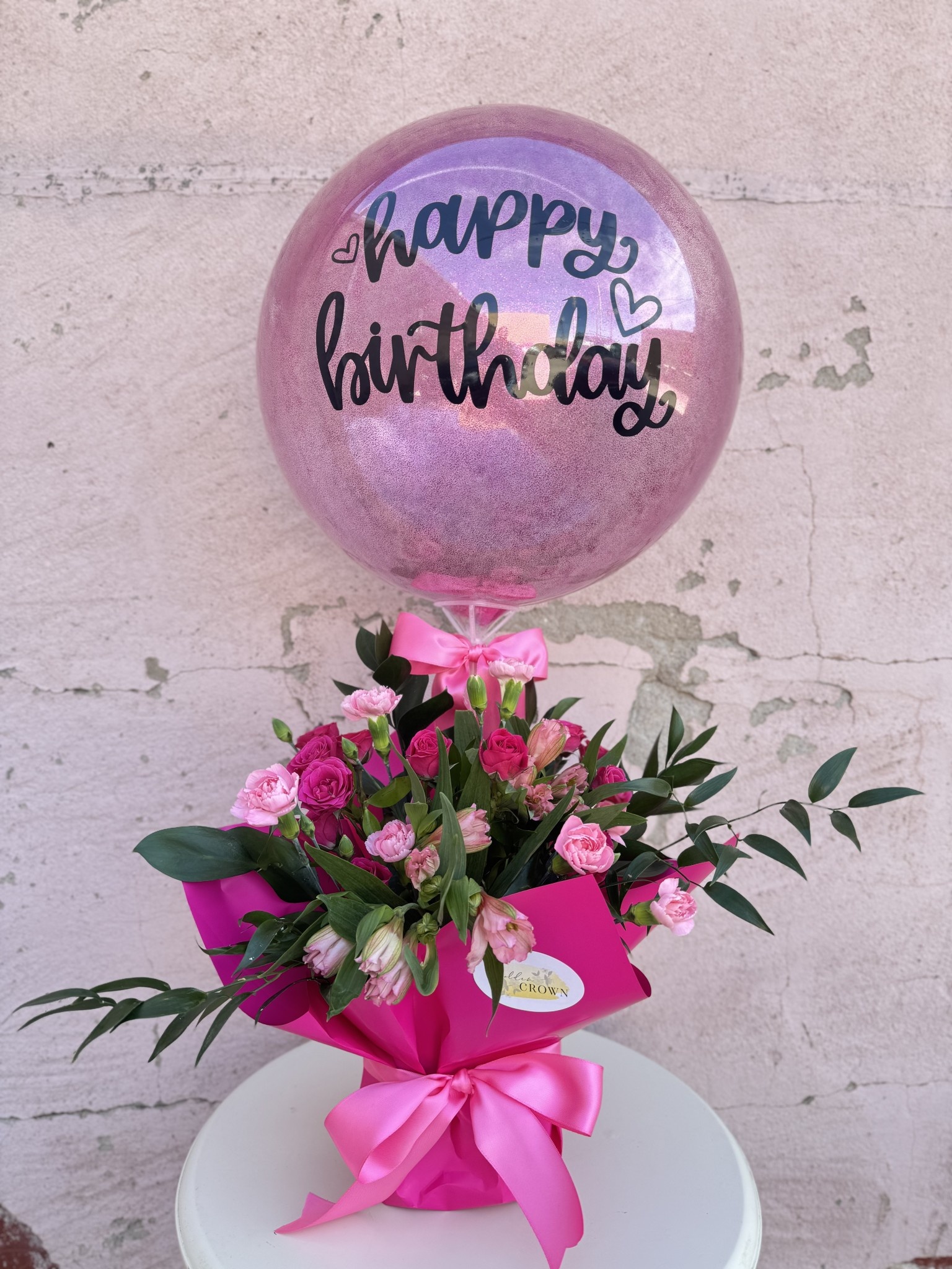 Standing wrap Bouquet with Personalized Balloon - Golden Crown