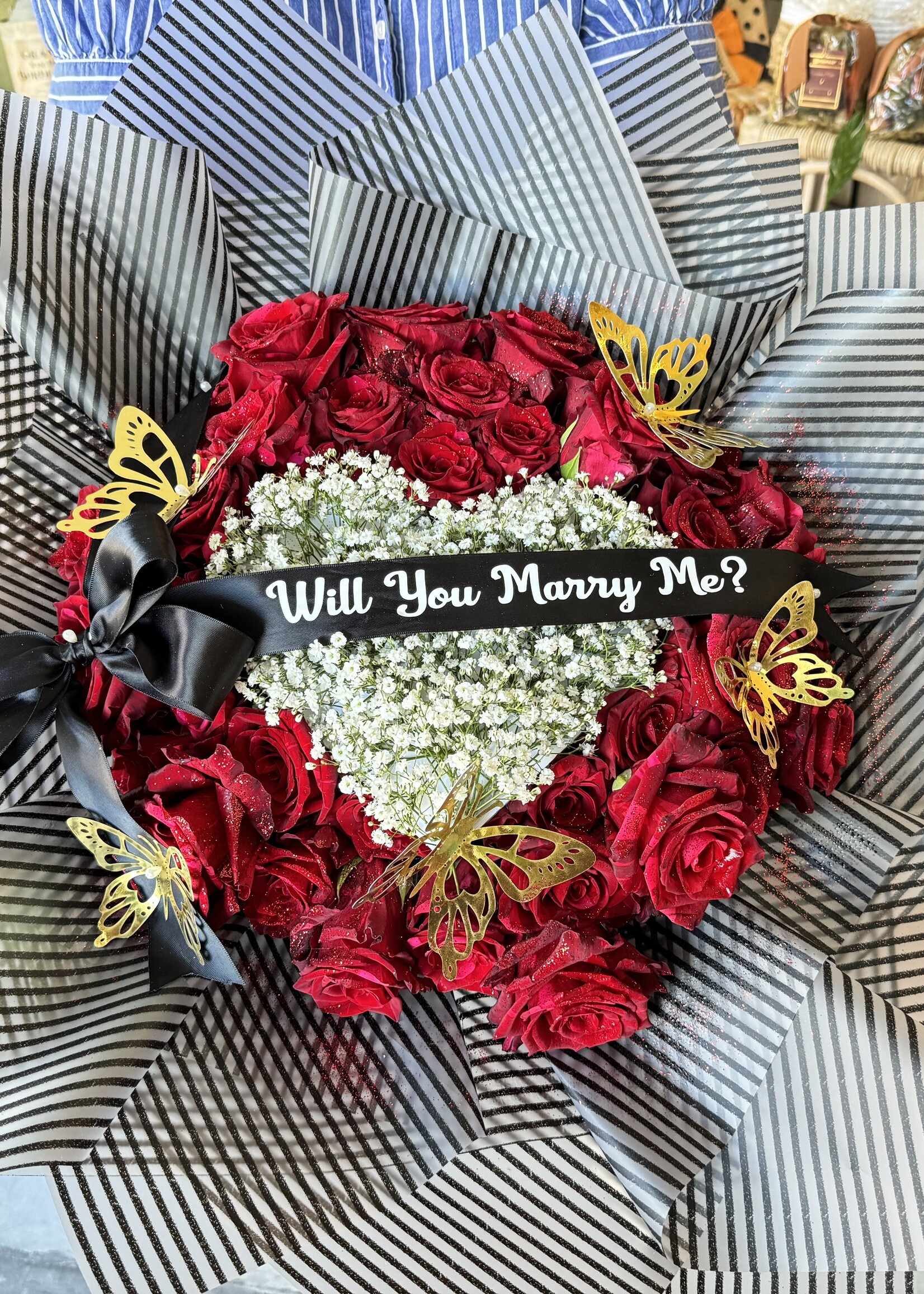 Golden Crown Heart Message Wrap