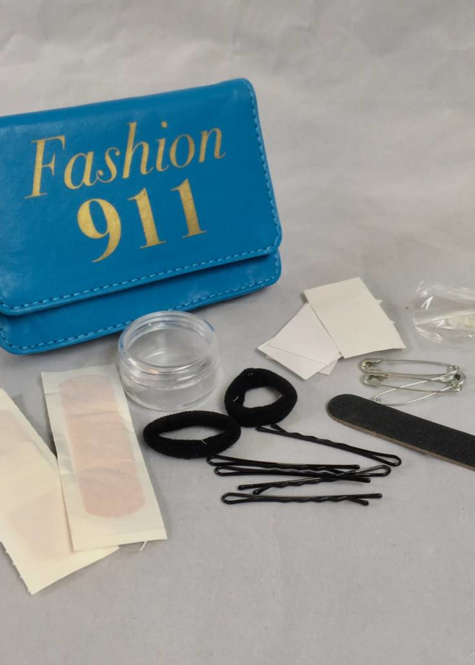 CR Gibson Fashion 911 Emergency Kit