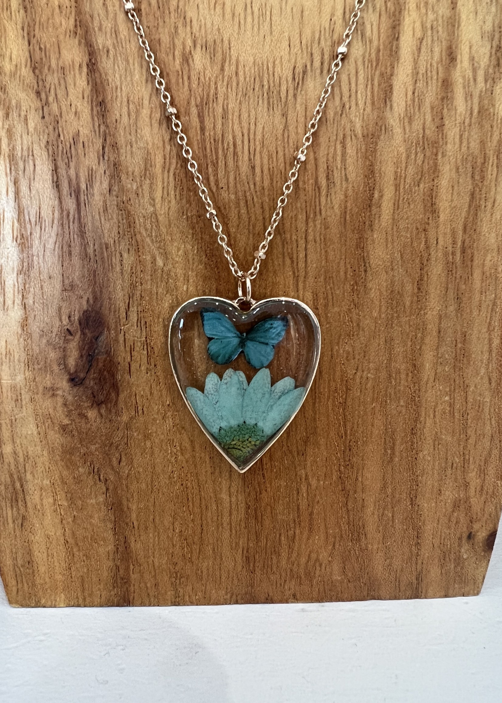 flower/heart necklace