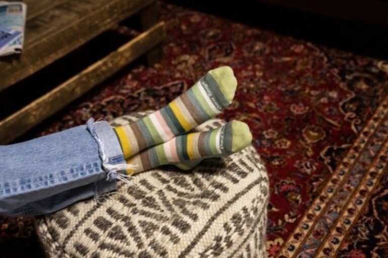 Women's Mystic Stripe Crew Lifestyle Socks – Darn Tough