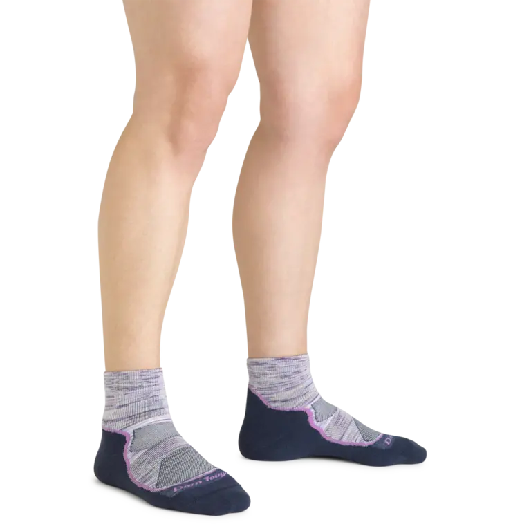 Darn Tough Vermont Darn Tough - Hiker - Lightweight with Cushion - Quarter - Cosmic Purple - Women's