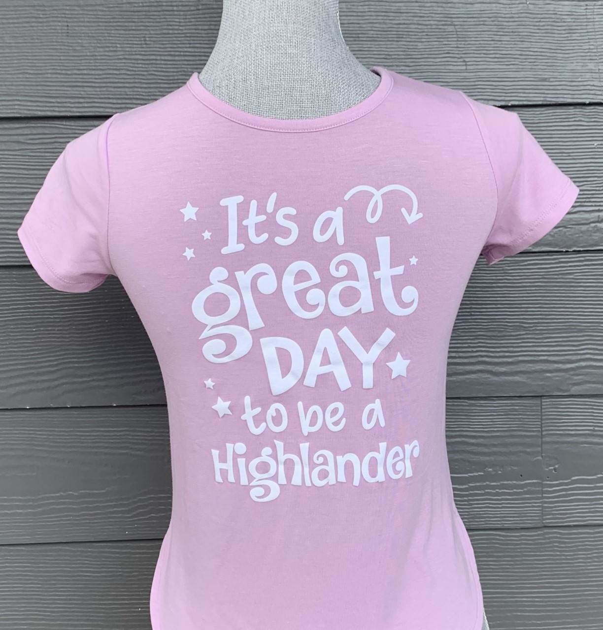 Athletic Works Girls SS Tee Its a great Day to be a  Highlander 21