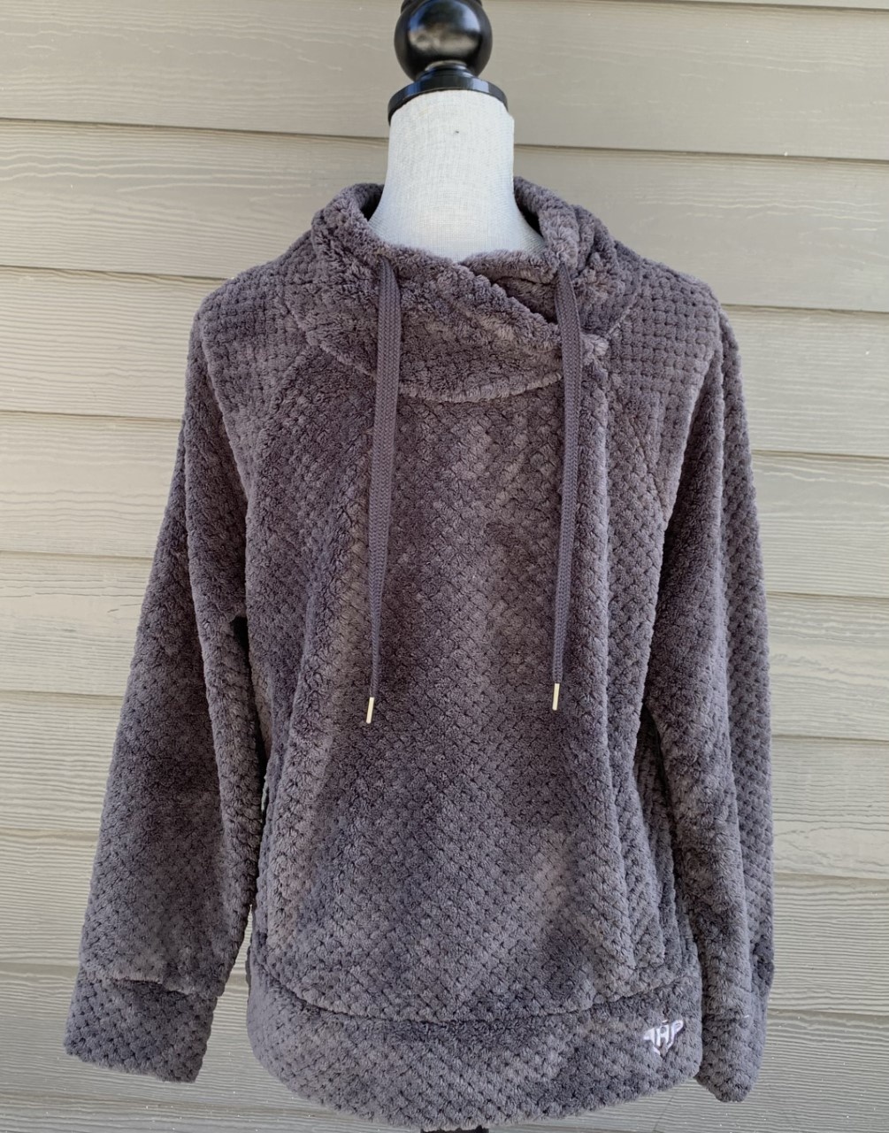Member Plush Pullover with Pockets & LHP logo 21