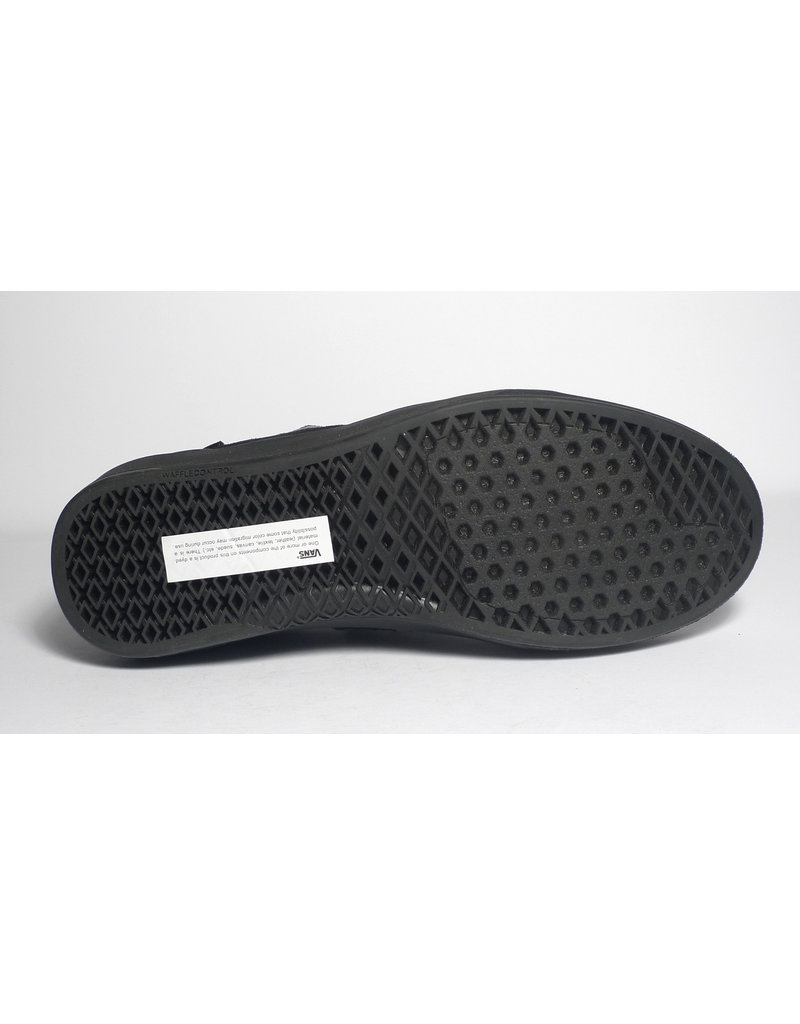 vans slip on exp pro blackout