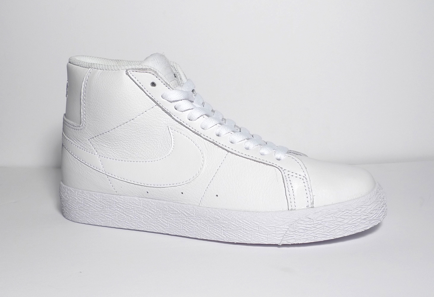 Nike Sb Zoom Blazer Mid White White White Fa Skates