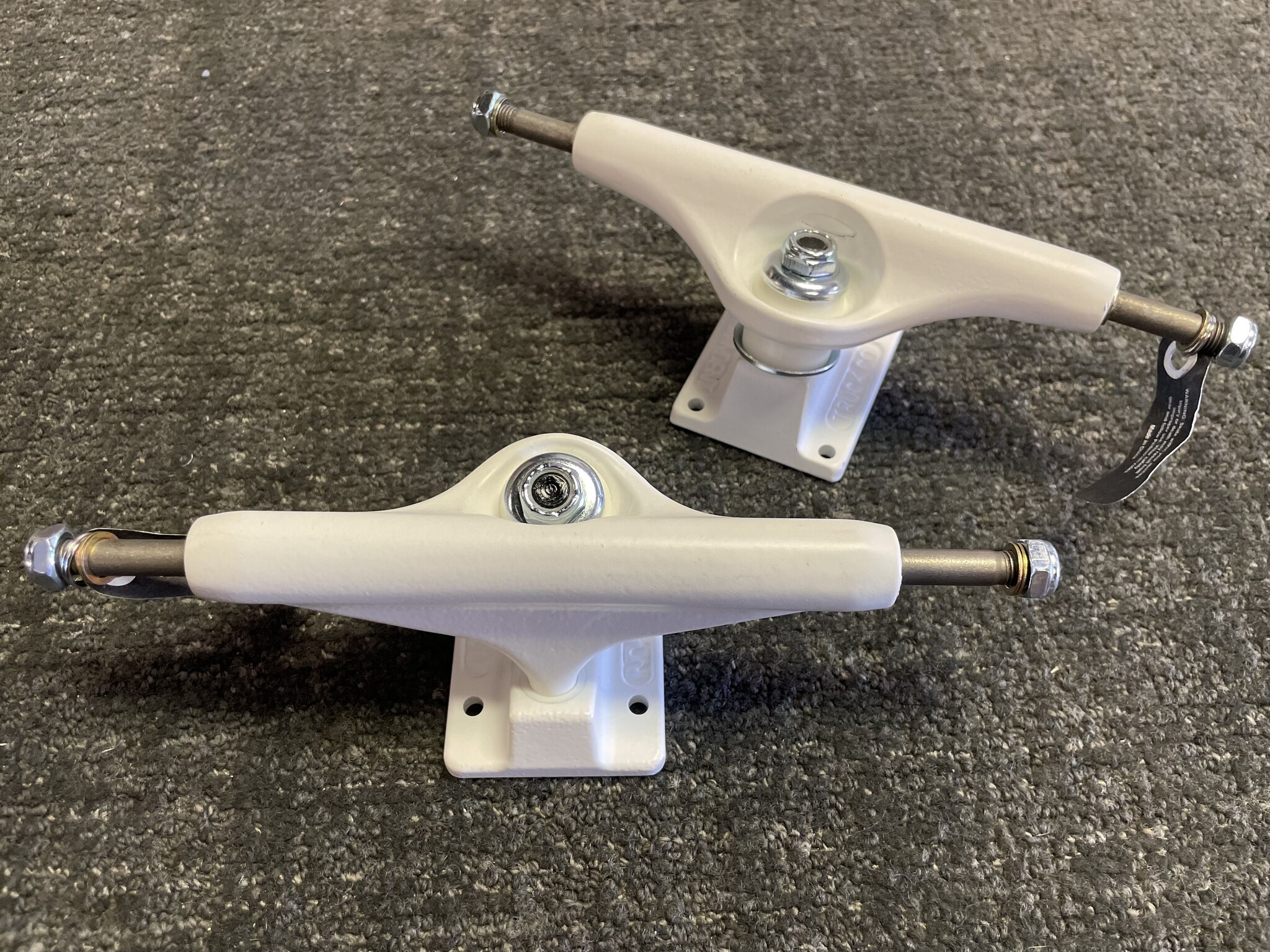 Independent 149 stage 11 Whiteout Standard Trucks (Set of 2) - FA