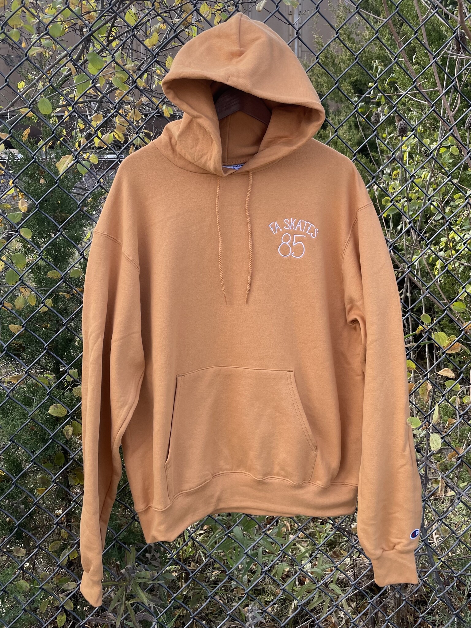 FA Skates 85 Embroidered Hoodie Gold Glint White