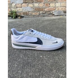 Nike SB Nike Brsb - White/Black-White-Black (size 8 or 10)