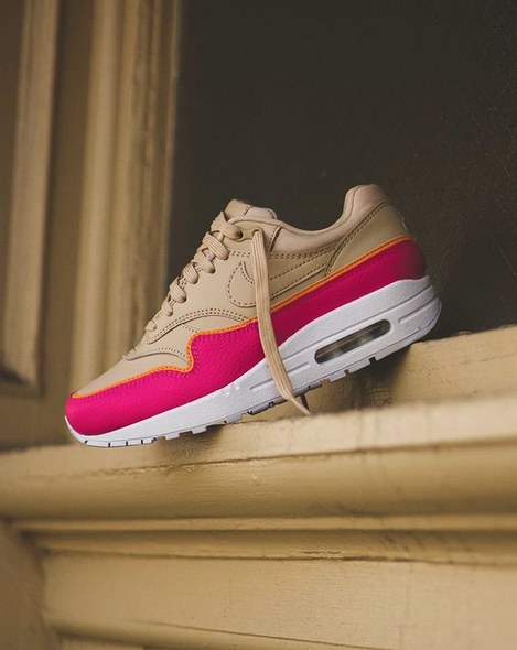 air max one desert ore