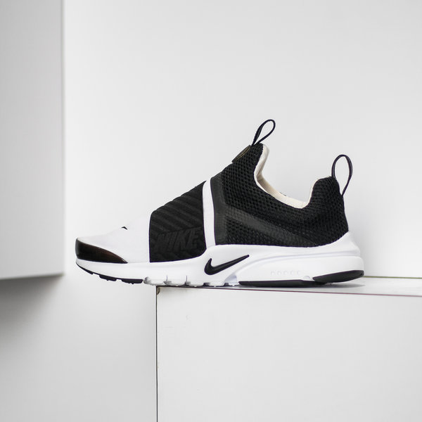 nike air presto extreme white black