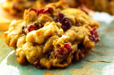 Oatmeal, Craisin and Chocolate Chip Cookies