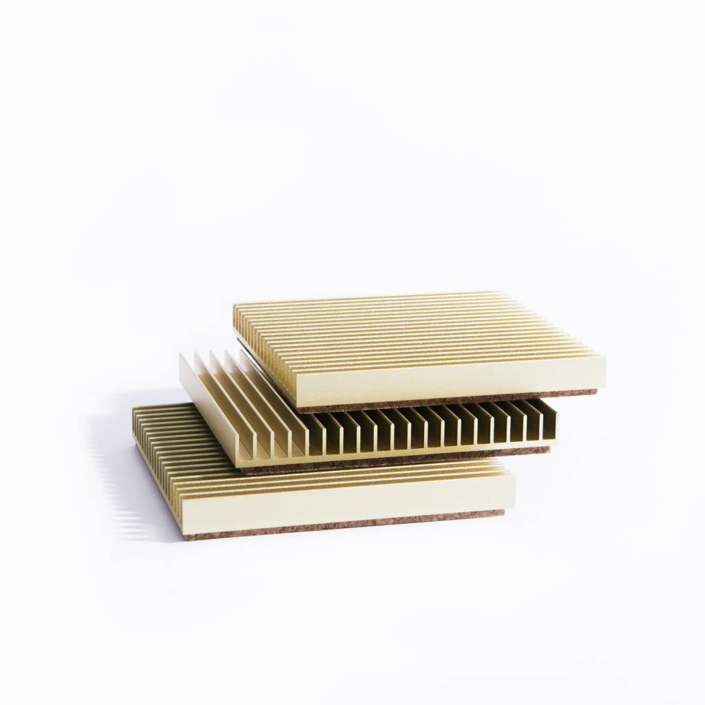 Souda Fin Trivet, Gold, OS
