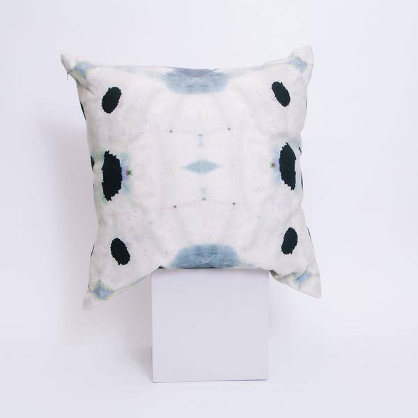 Eskayel Galileo Glass Shale 20" Pillow