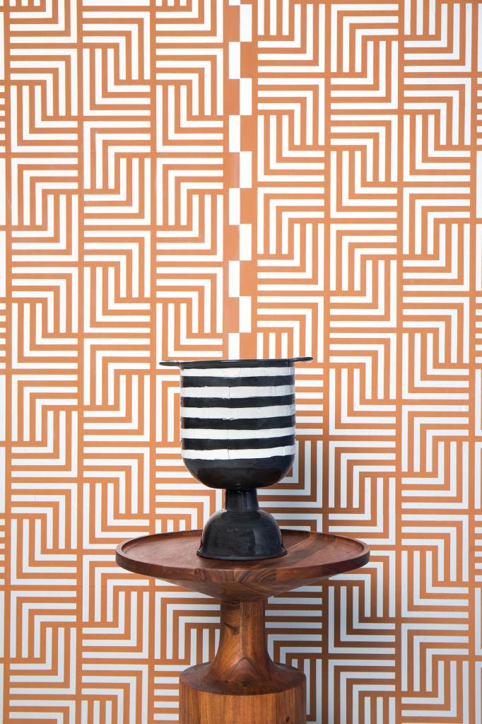 New Hat Blue Nile Wallpaper (27” x 30 ft. Roll) Terracotta
