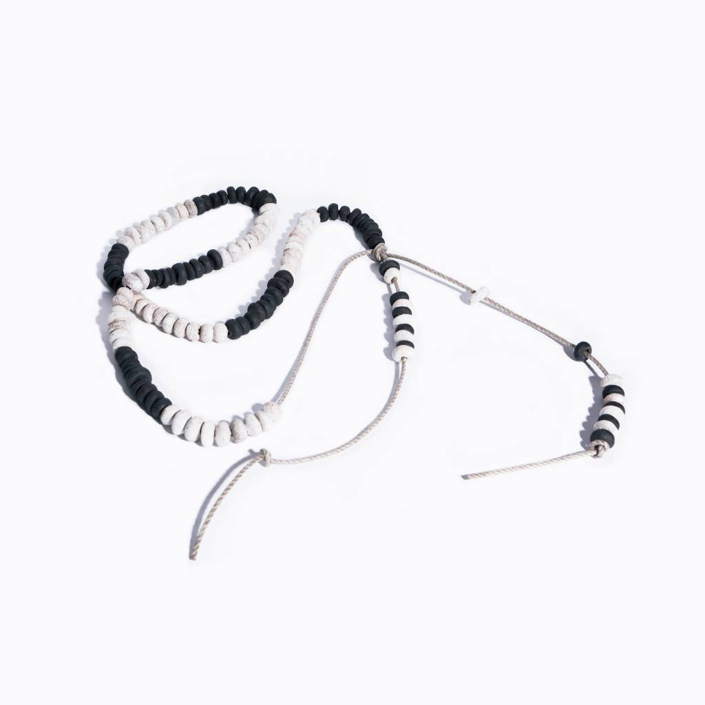 MQUAN Garland108: Black & White Press Beads