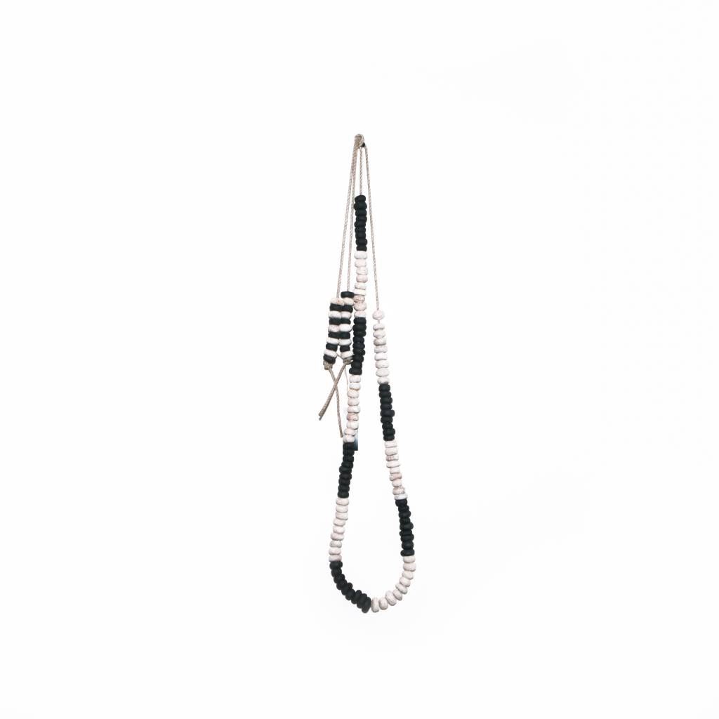 MQUAN Garland108: Black & White Press Beads