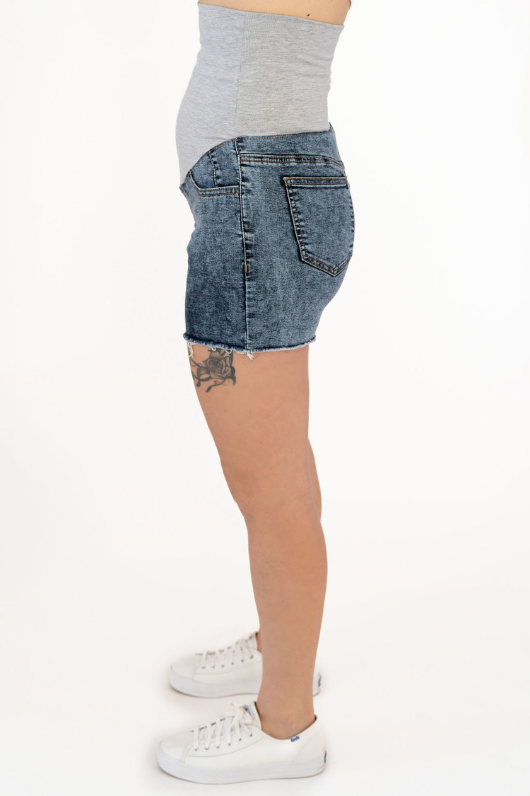 ROSE MATERNITÉ SHORTS AVEC FRANGES - DENIM